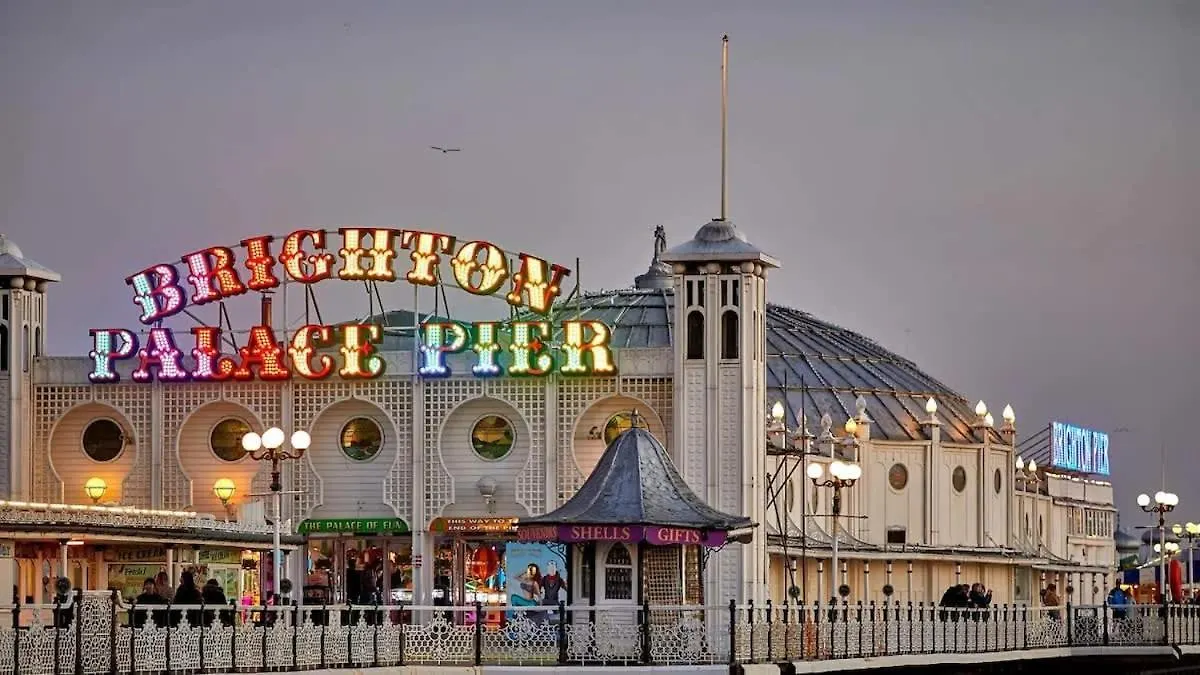Central 2 Bed 2 Bath Apartment Near Brighton College, Beach, Hospital - Long Stay Offers